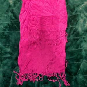 pink scarve